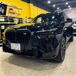 بی ئێم دەبڵیو X7